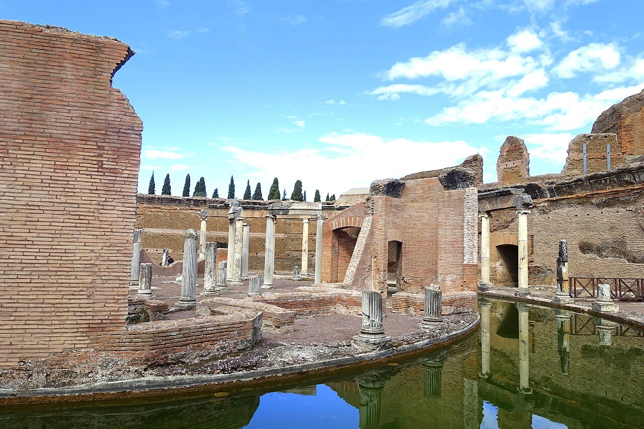 The round Maritime Theatre at Hadrian's Villa, its moat and columns inside brick walls